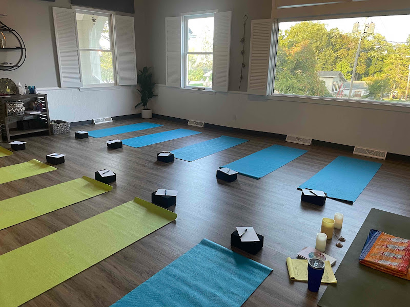 Yoga Lake Geneva - Yoga studio in Williams Bay