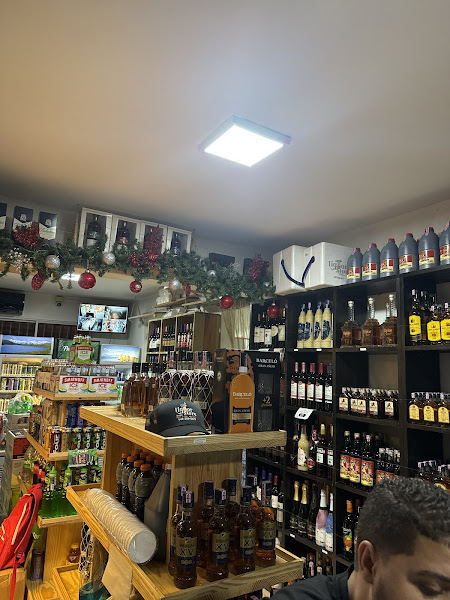 Edicris Liquor Store - Liquor store in Av. Manolo Tavarez Justo