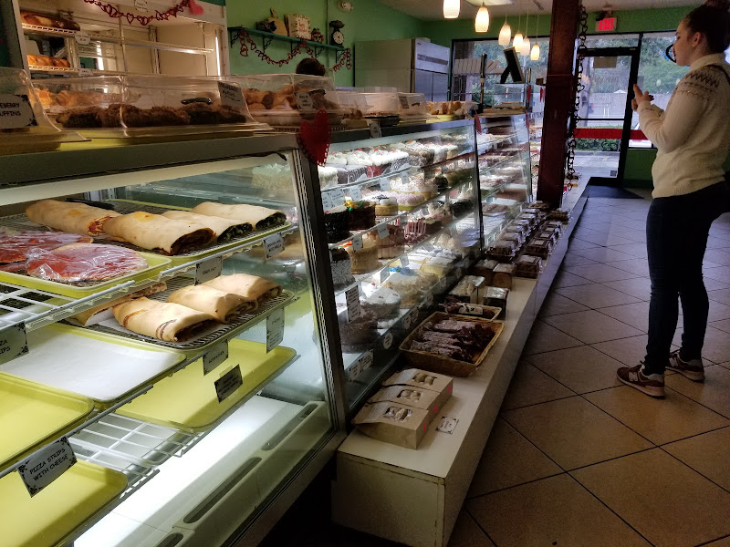 Paisano's Italian Bakery