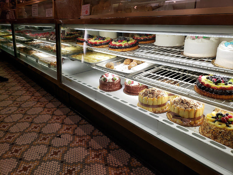 Veniero's Pasticceria & Caffe - Bakery in New York