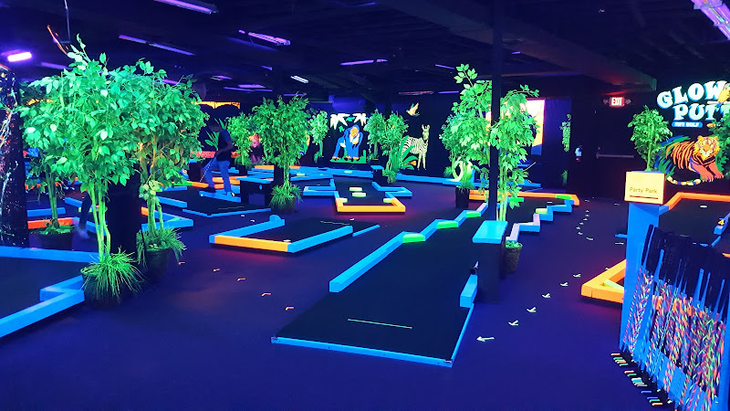 Glow Putt Mini Golf - Miniature golf course in Scottsdale