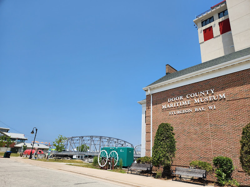Tug John Purves - Historical place museum in Sturgeon Bay