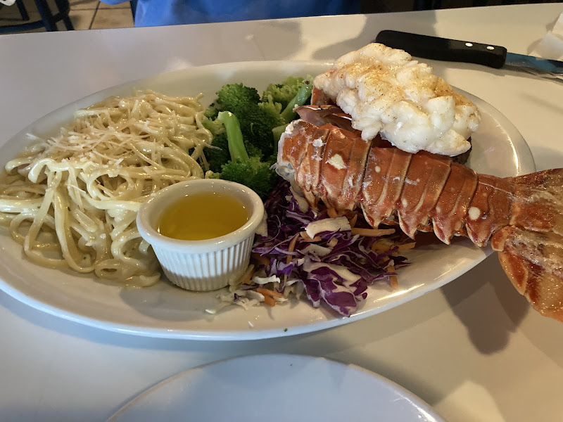 Ruben and Ozzy's Oyster Bar & Grill - Bar & grill in Palm Springs