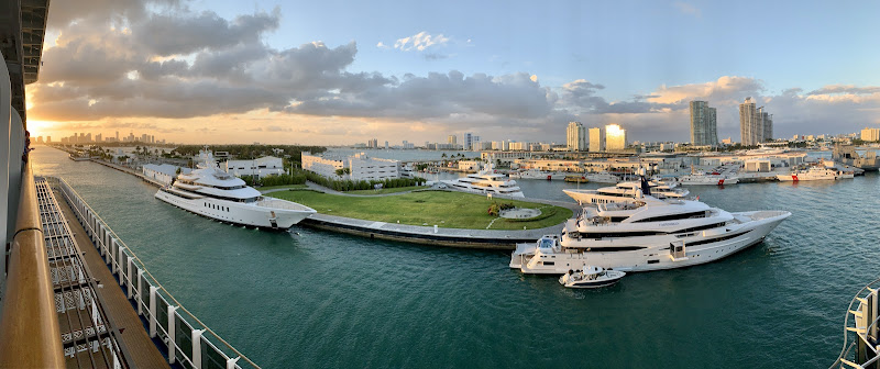 One Island Park Marina