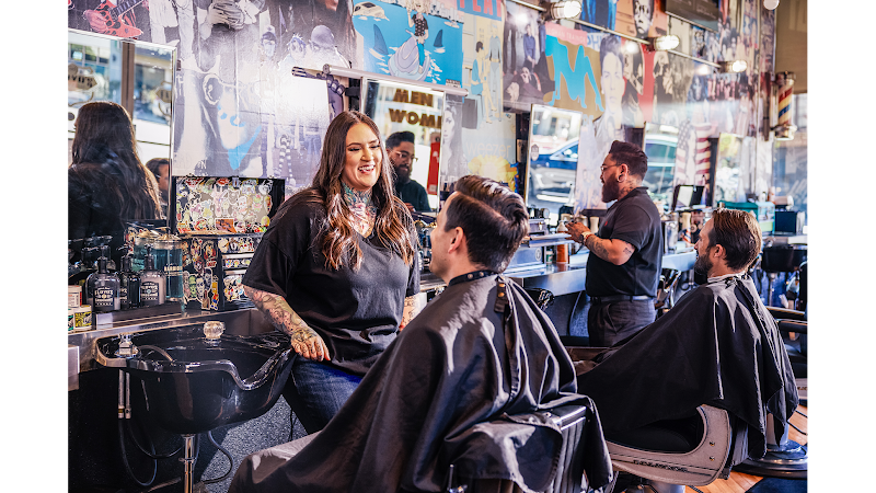 Floyd's 99 Barbershop