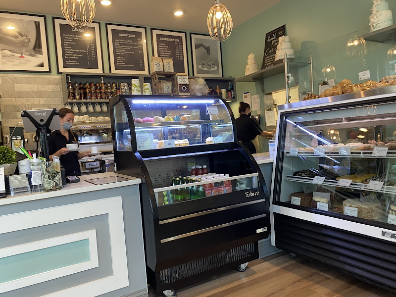 Croissants Bistro & Bakery