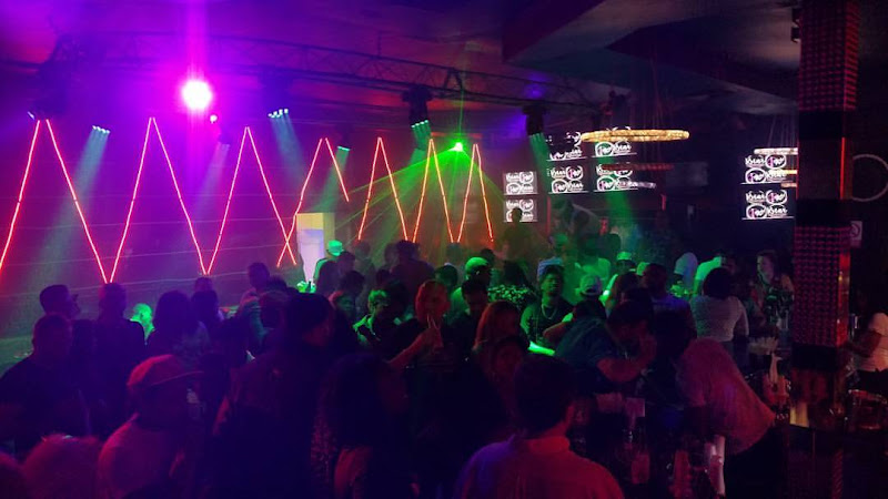 Kviar Show Disco & Casino Puerto Plata - Bar in Carretera Luperón Km. 4