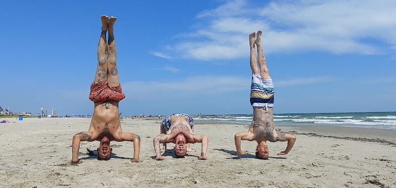 Islandyogi - yoga teacher and personal trainer - Yoga studio in Galveston
