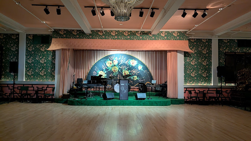 Terrace room - Dance pavillion in Mackinac Island