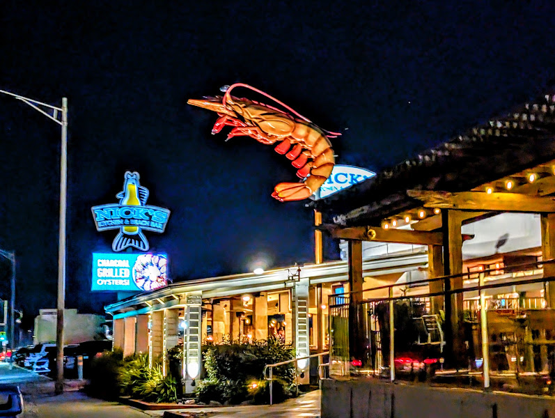 Nick's Kitchen and Beach Bar - Seafood restaurant in Galveston