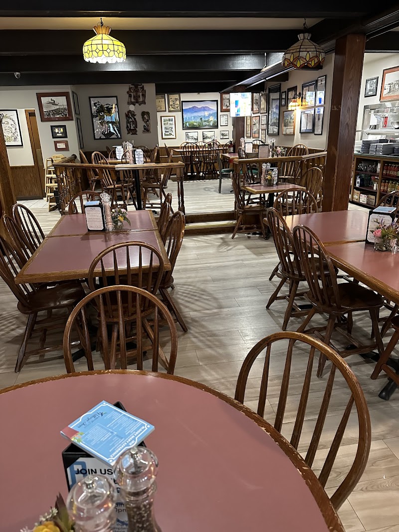 Kingston Kitchen at the Village Inn - Jamaican restaurant in Mackinac Island