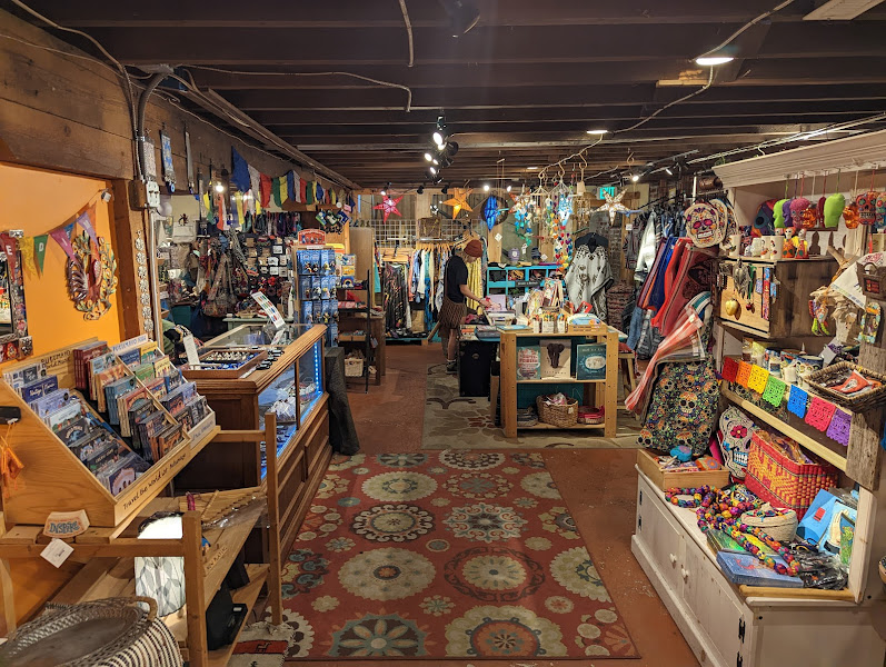 Jubilee Global Gifts - Gift shop in Leavenworth