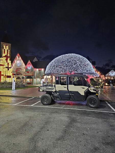 Wranglers and Razors- Pigeon Forge Jeep & UTV Rentals