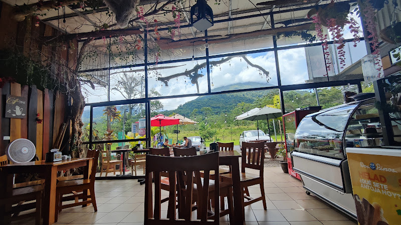 Cafetería y Restaurante Rain Forest Arenal - Restaurant in Provincia de Alajuela