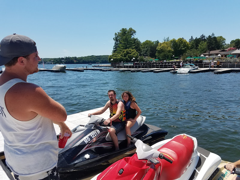 Margaritaville Boat Rentals - Boat rental service in Osage Beach
