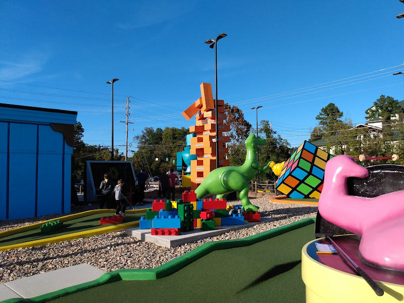 Toy Box Mini Golf - Miniature golf course in Pigeon Forge