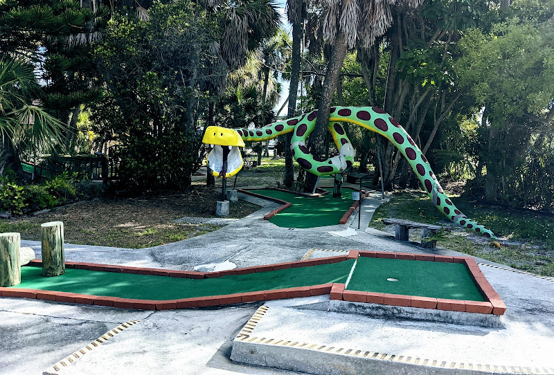 Polynesian Putter - Miniature golf course in St Pete Beach