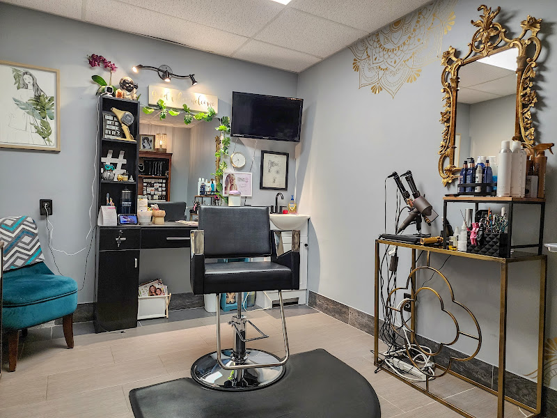 NikkiCole's HairDesign & Head Spa