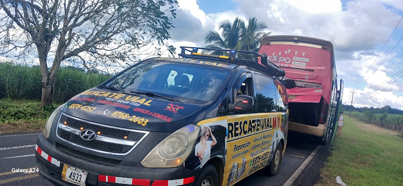 Rescate vial M.S 24 7 servicios mecánicos servicios electrónicos venta de baterías vehículos llantera vovil - Auto repair shop in La Fortuna