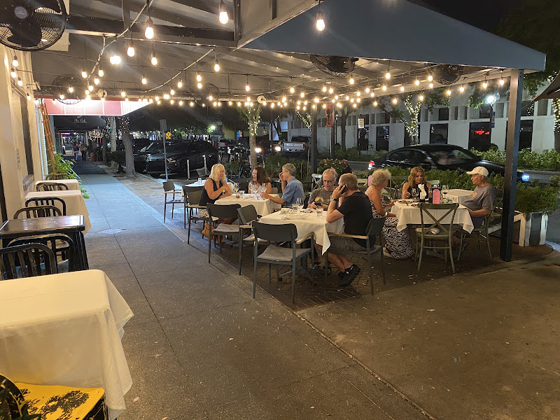 1592 | Wood Fired Kitchen & Cocktails