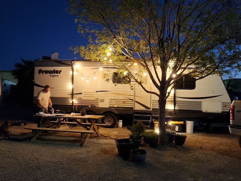 Hitchin' Post RV Park & Motel