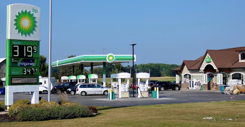 bp / Little Caesars - Liquor store in Egg Harbor