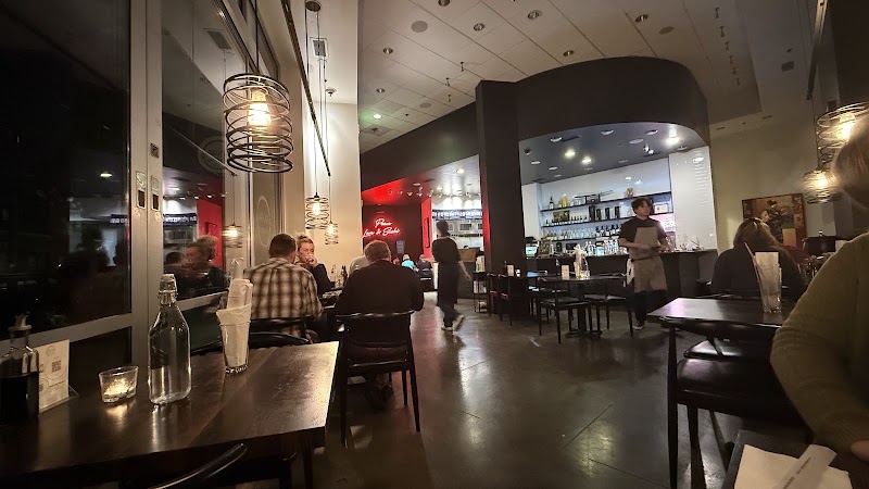 Sakana Sushi & Kitchen - Sushi restaurant in Seattle