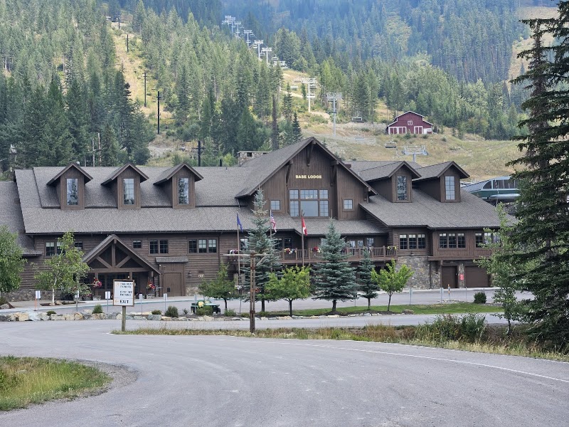 Base Lodge - Indoor lodging in Whitefish