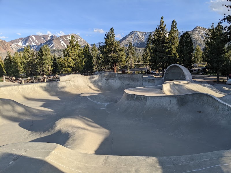 Volcom Brothers Skate Park - Skatepark in Mammoth Lakes