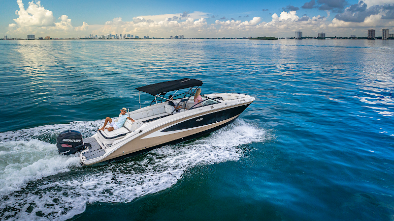 Aquarius Boat Rental and Tours - Boat rental service in Miami Beach