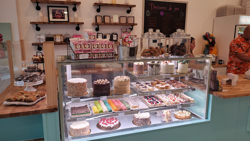 Holly's Bakes & Cakes