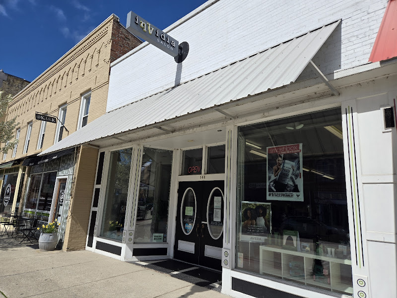 Invidia Salon - Hair salon in Sturgeon Bay