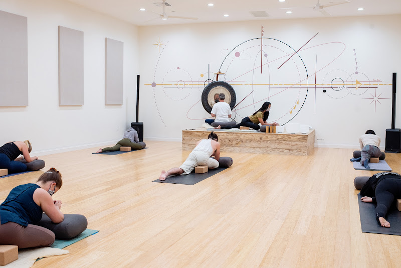 ASTRO GONG YOGA - Yoga studio in Los Angeles