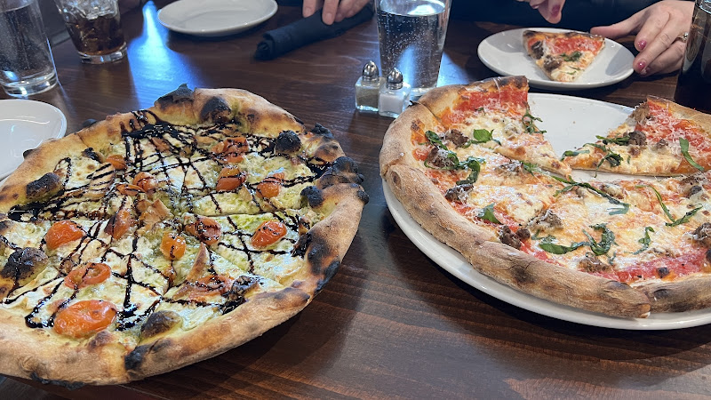 Tin Plate Pizza - Pizza restaurant in Breckenridge