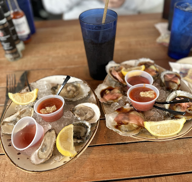 Alonzo's Oyster Bar - Seafood restaurant in Key West