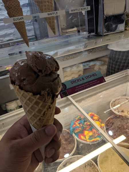 Dips Ice Cream - Ice cream shop in Anna Maria