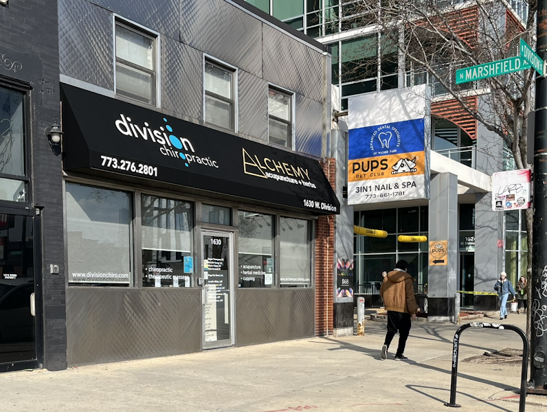Division Chiropractic - Chiropractor in Chicago
