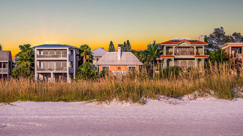 Island Real Estate Vacations - Anna Maria Island - Vacation home rental agency in Holmes Beach