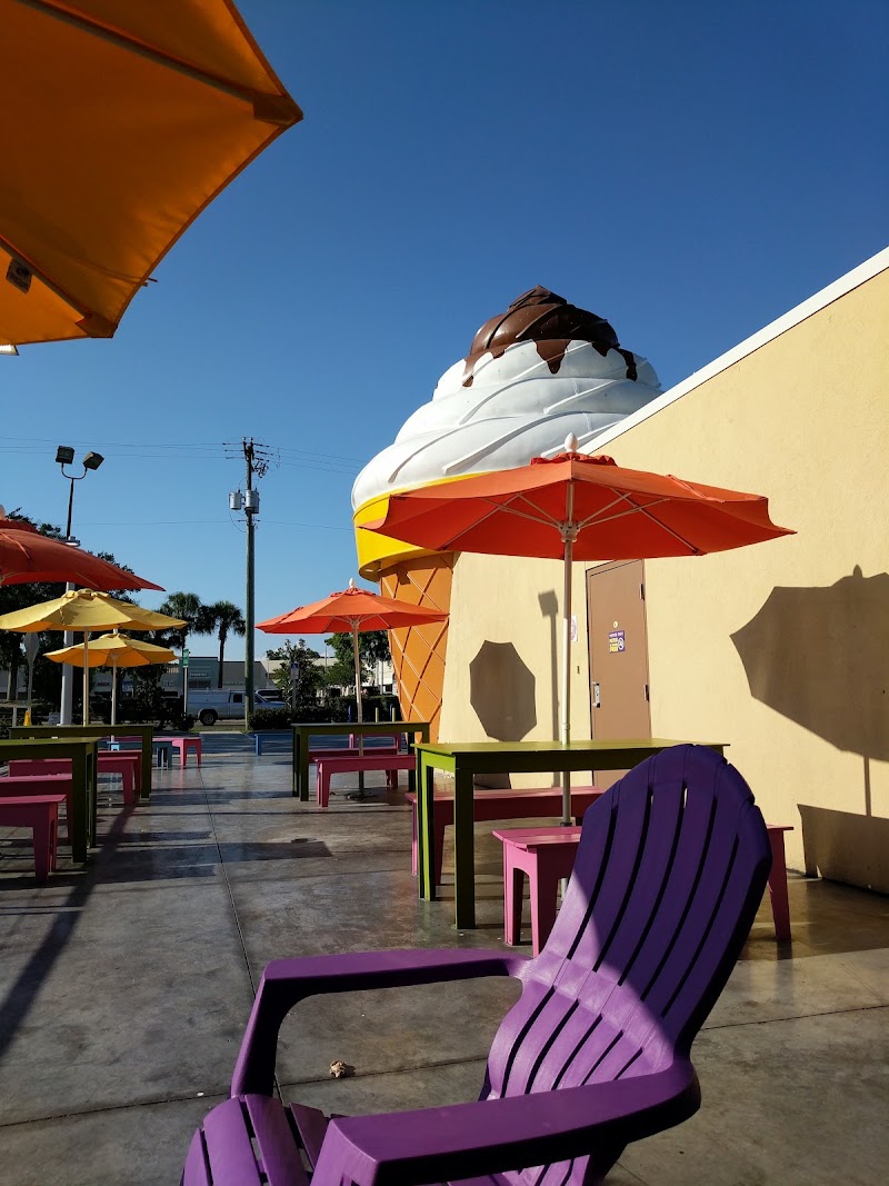Twistee Treat Fletcher - Ice cream shop in Tampa
