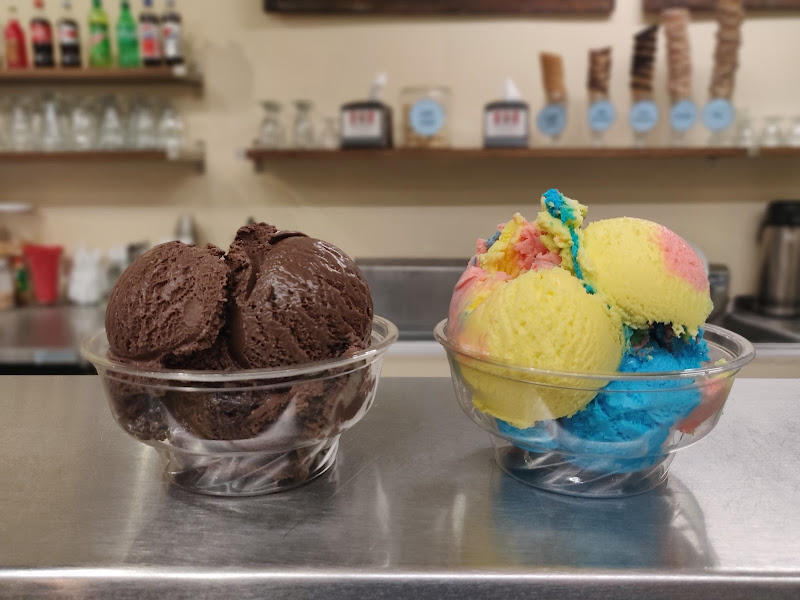 Door County Candy - Ice cream shop in Sturgeon Bay