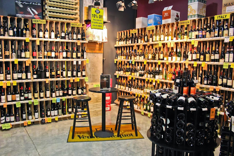 Vintage Liquor Midtown - Liquor store in Miami