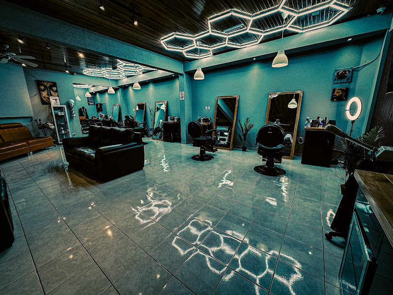 Barbería Own Style - Barber shop in Provincia de Alajuela