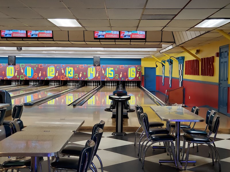 Pinarama - Bowling alley in Tampa