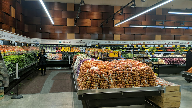 Pete's Fresh Market #10 - Madison & Western - Supermarket in Chicago