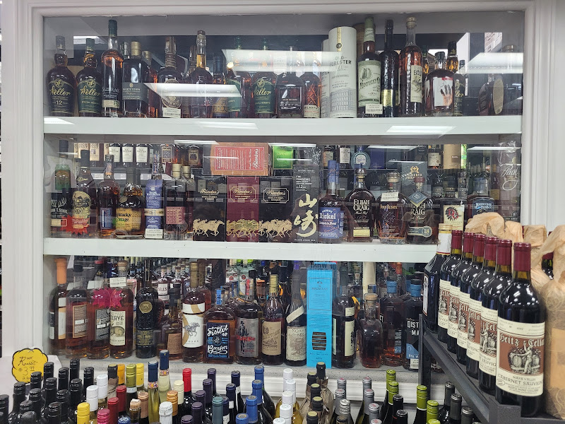 Burnham Liquors - Liquor store in Chicago