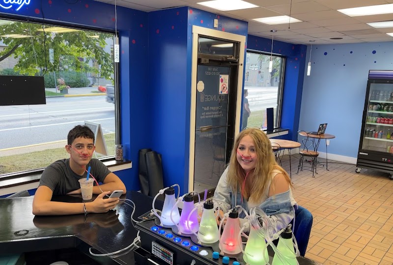 O2 Lounge - Bubble tea store in Lake Geneva