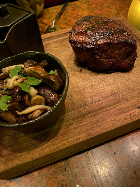 Ardea Steakhouse - Steak house in Diamante Blvd.