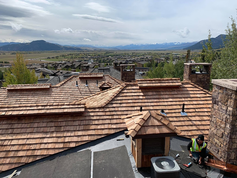 Corona's Roofing LLC