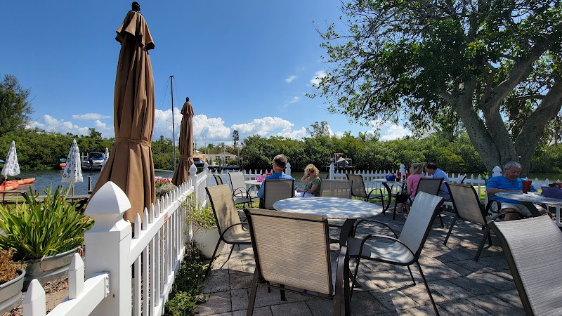 Longbeach Cafe - Family restaurant in Longboat Key