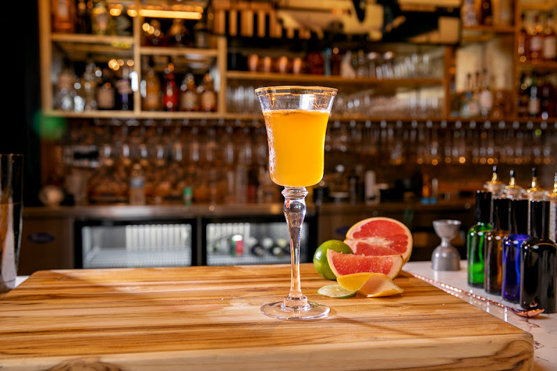 8 Reale OBAL - Cocktail bar in Orange Beach